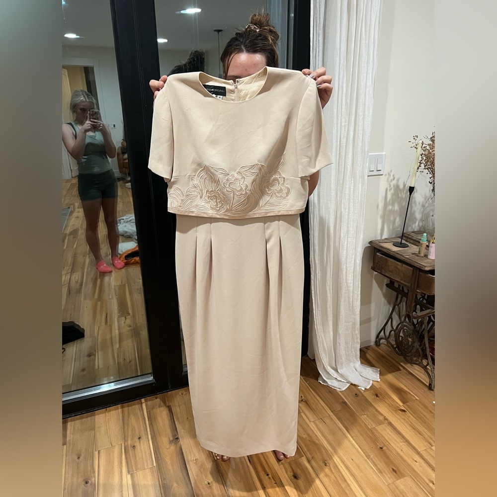 Beige dress 🤎